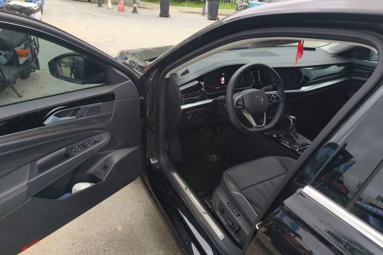 Used Volkswagen Passat 2024 380TSI Starry Dragon Edition Driver Seat
