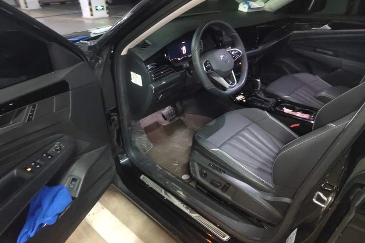Used Volkswagen Passat 2024 330TSI Elite Edition Driver Seat