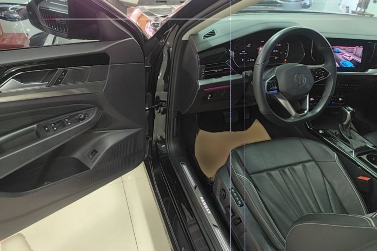 Used Volkswagen Passat 2024 380TSI Luxury Edition Driver Seat