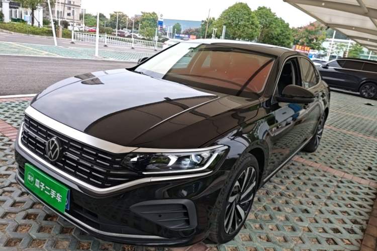 Volkswagen Passat 2024 380TSI Dragon Edition