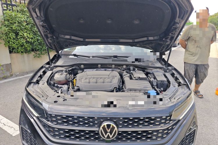 Used Volkswagen Passat 2024 330TSI Starry Elite Edition Engine Bay