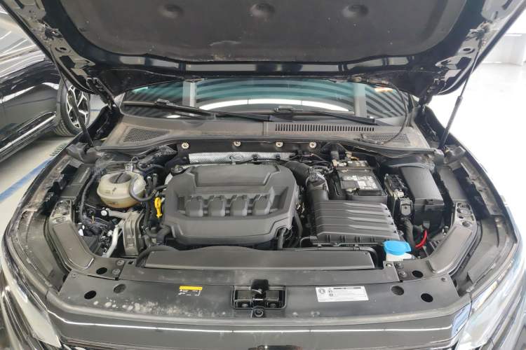 Used Volkswagen Passat 2024 330TSI Starry Elite Edition Engine Bay