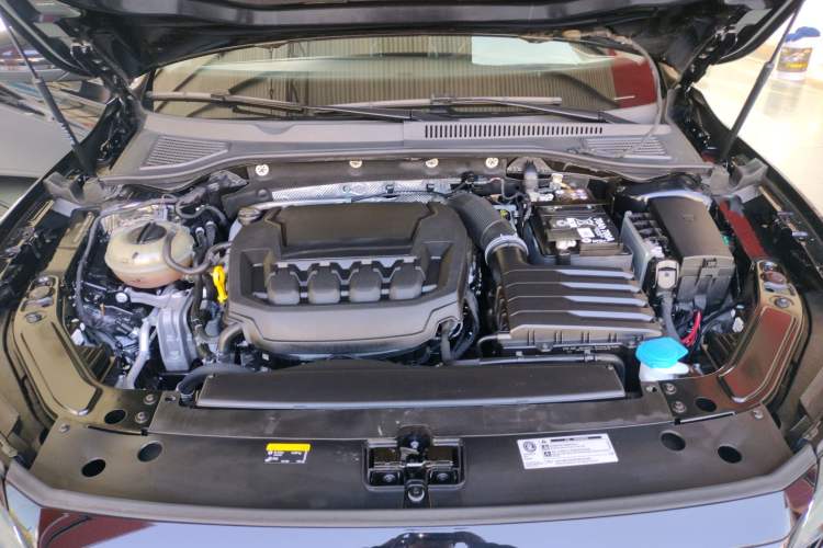 Used Volkswagen Passat 2024 380TSI Starry Elite Edition Engine Bay