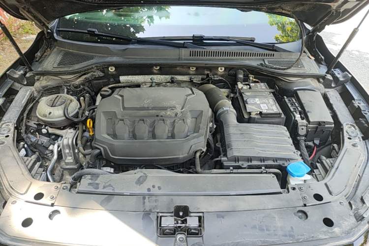 Used Volkswagen Passat 2024 380TSI Starry Elite Edition Engine Bay