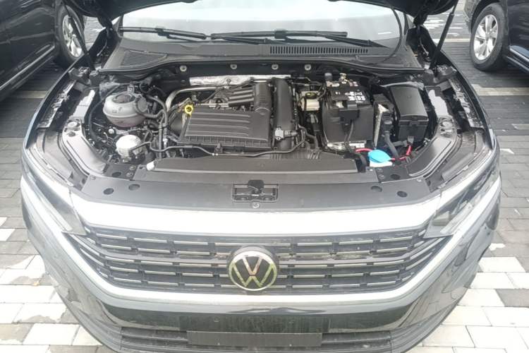Used Volkswagen Passat 2024 280TSI Business Edition Engine Bay