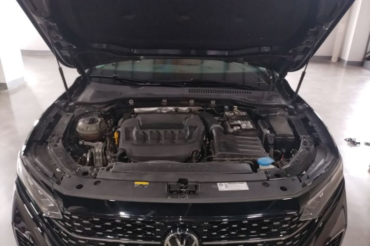 Used Volkswagen Passat 2024 380TSI Starry Luxury Edition Engine Bay