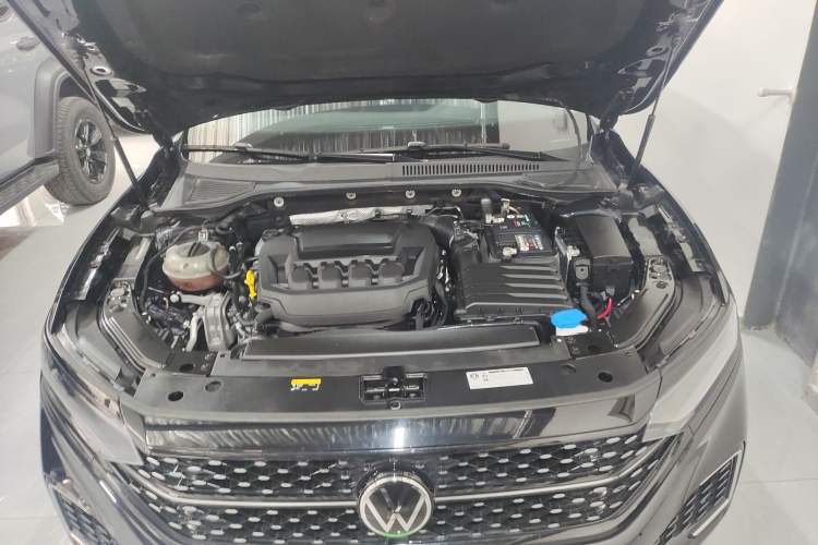 Used Volkswagen Passat 2024 330TSI Starry Elite Edition Engine Bay