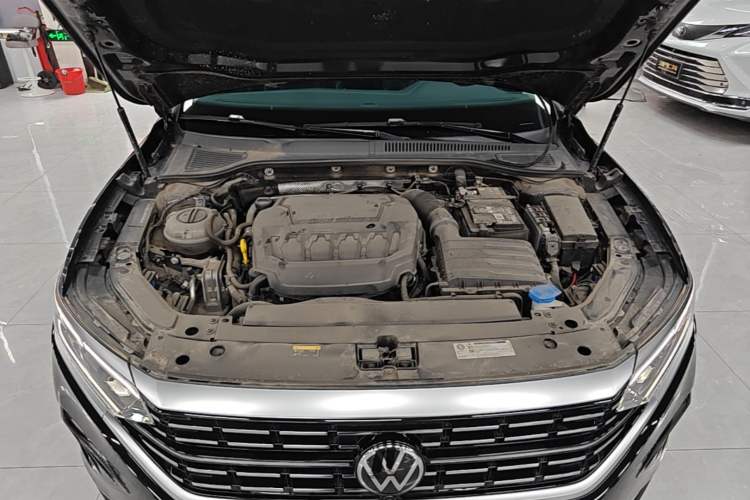 Used Volkswagen Passat 2024 380TSI Dragon Glory Edition Engine Bay