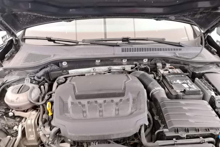 Used Volkswagen Passat 2024 380TSI Dragon Glory Edition Engine Bay