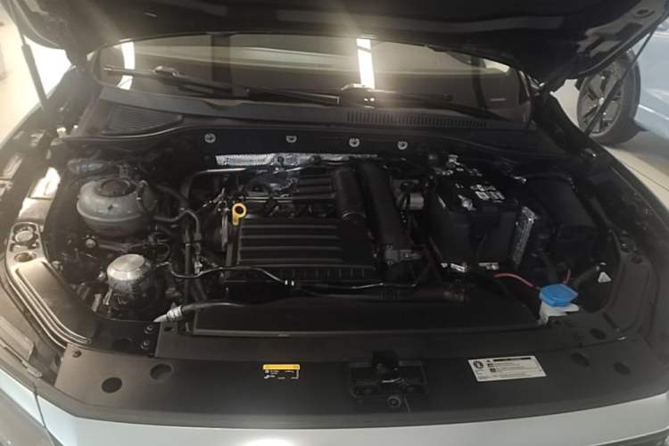 Used Volkswagen Passat 2024 280TSI Business Edition Engine Bay
