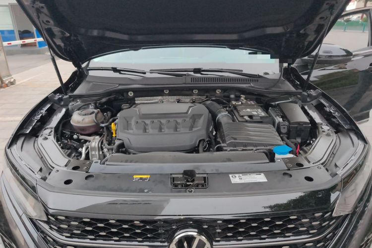 Used Volkswagen Passat 2024 380TSI Starry Dragon Edition Engine Bay