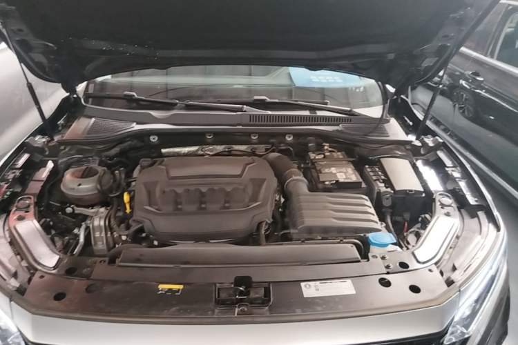 Used Volkswagen Passat 2024 380TSI Luxury Edition Engine Bay