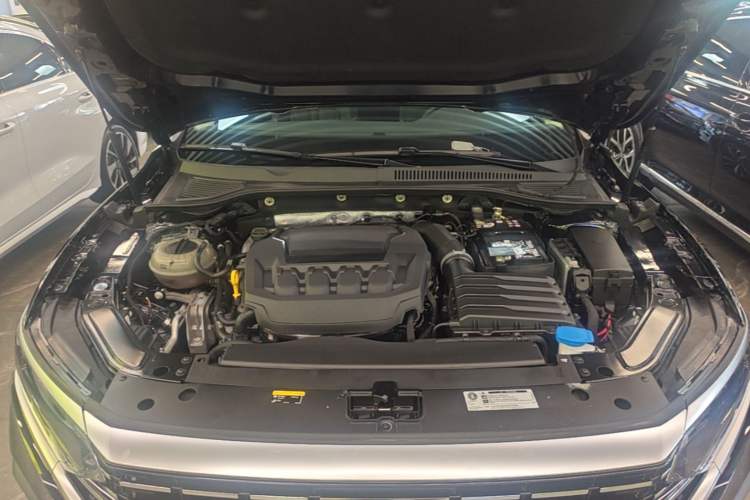 Used Volkswagen Passat 2024 380TSI Luxury Edition Engine Bay