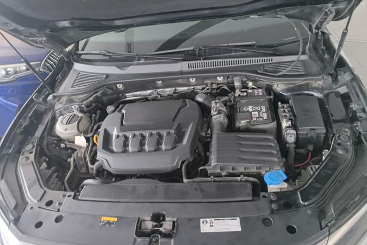 Used Volkswagen Passat 2024 330TSI Elite Edition Engine Bay
