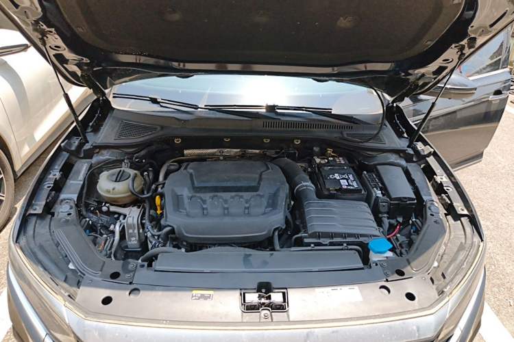 Used Volkswagen Passat 2024 380TSI Luxury Edition Engine Bay