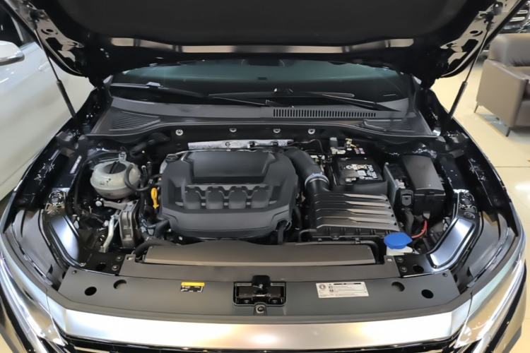 Used Volkswagen Passat 2024 380TSI Elite Edition Engine Bay