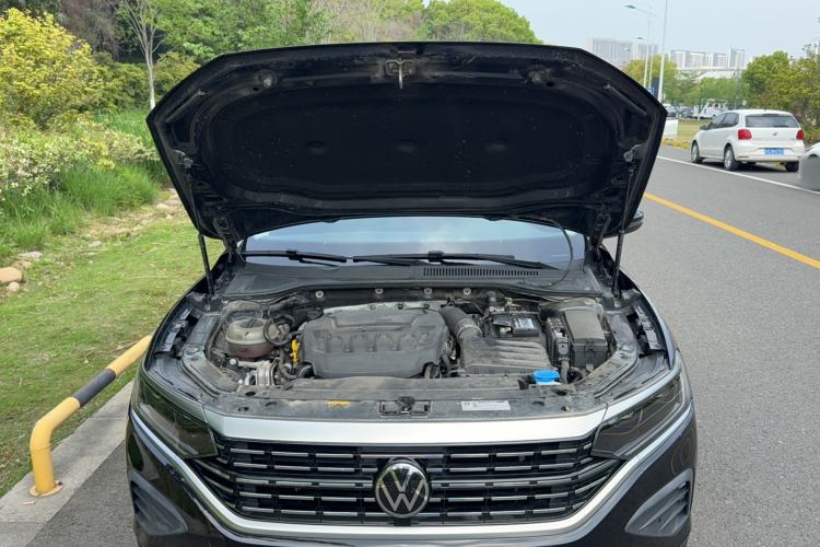 Used Volkswagen Passat 2024 380TSI Dragon Edition Engine Bay