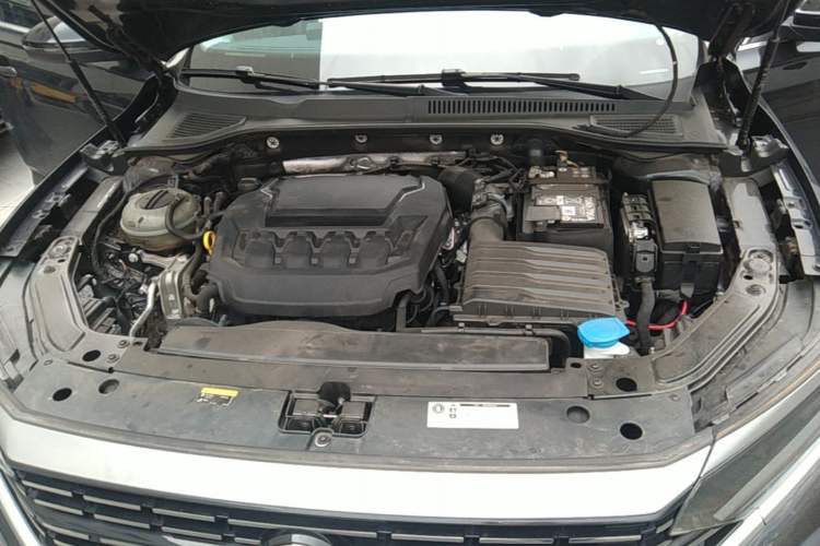 Used Volkswagen Passat 2024 330TSI Elite Edition Engine Bay