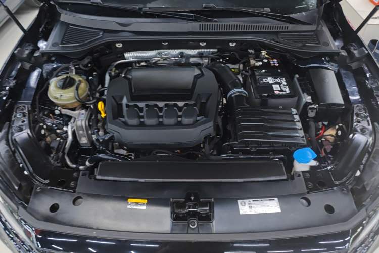 Used Volkswagen Passat 2024 380TSI Starry Dragon Edition Engine Bay