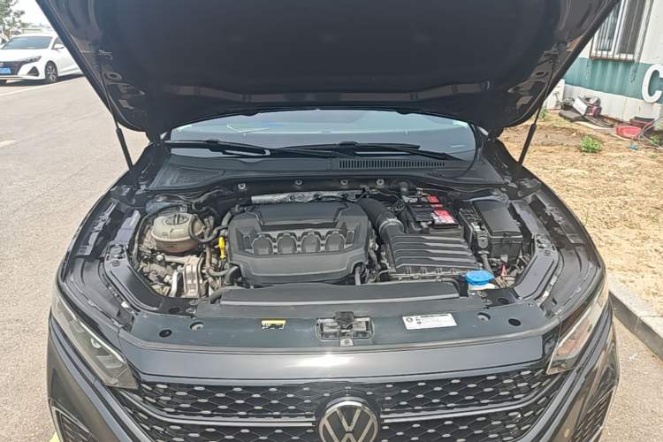 Used Volkswagen Passat 2024 380TSI Starry Luxury Edition Engine Bay