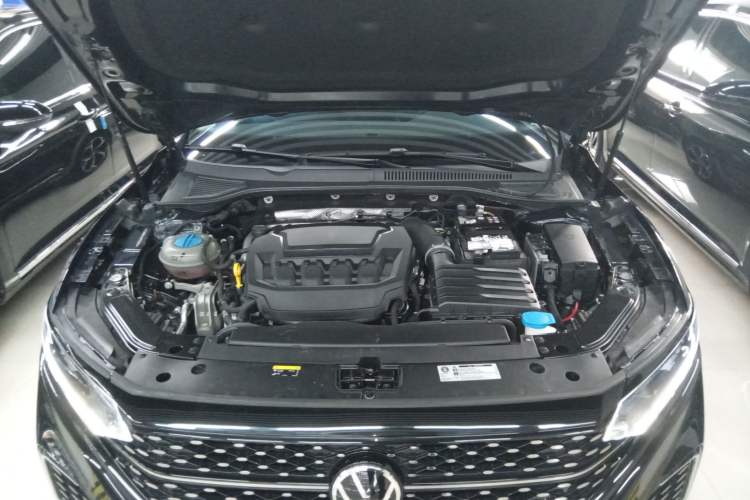 Used Volkswagen Passat 2024 380TSI Starry Elite Edition Engine Bay