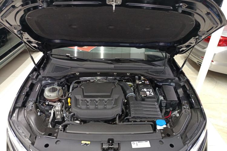 Used Volkswagen Passat 2024 380TSI Starry Dragon Edition Engine Bay
