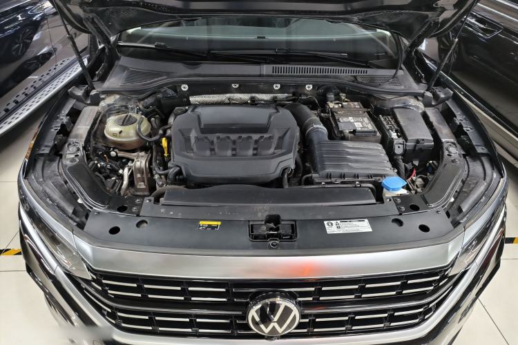 Used Volkswagen Passat 2024 380TSI Luxury Edition Engine Bay