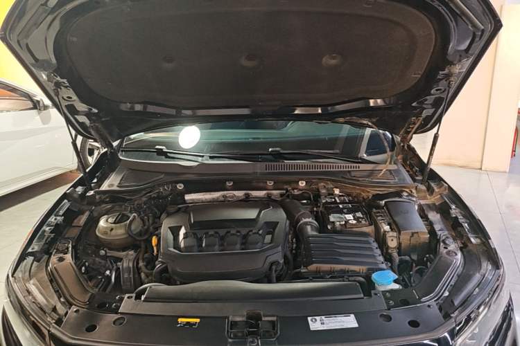 Used Volkswagen Passat 2024 380TSI Starry Luxury Edition Engine Bay