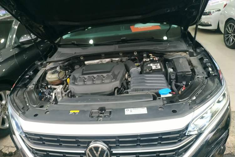 Used Volkswagen Passat 2024 380TSI Luxury Edition Engine Bay