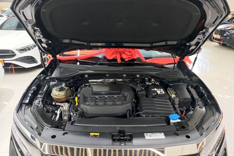 Used Volkswagen Passat 2024 330TSI Starry Elite Edition Engine Bay
