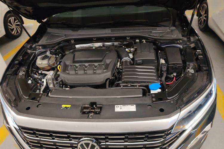 Used Volkswagen Passat 2024 380TSI Dragon Edition Engine Bay