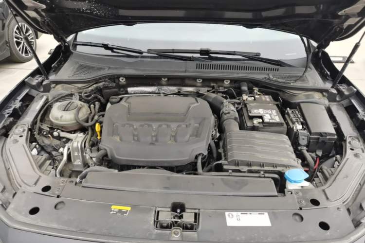 Used Volkswagen Passat 2024 330TSI Starry Elite Edition Engine Bay
