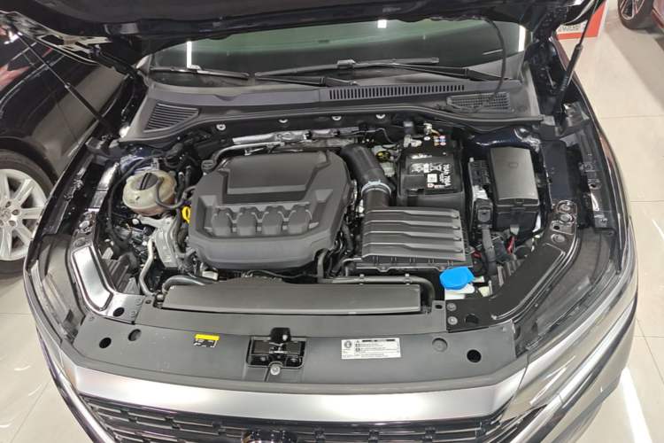 Used Volkswagen Passat 2024 380TSI Dragon Edition Engine Bay