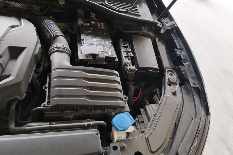 Used Volkswagen Passat 2024 380TSI Starry Dragon Edition Engine Bay Left