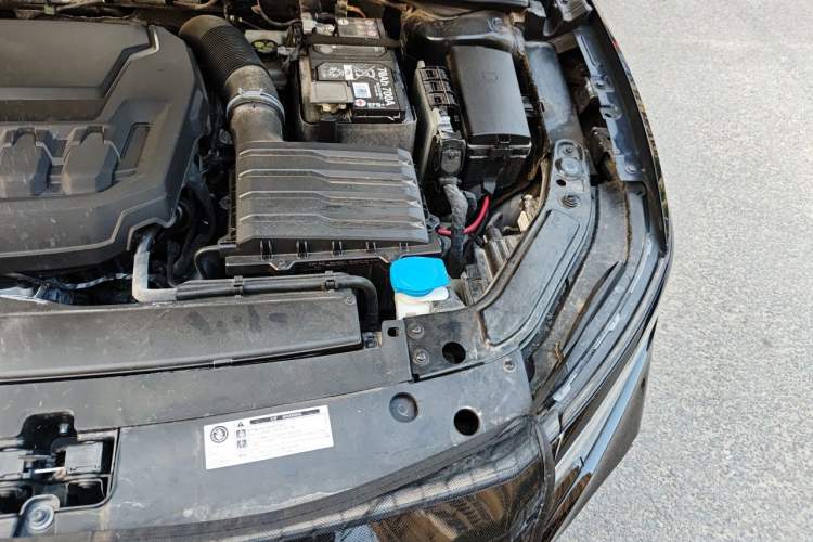 Used Volkswagen Passat 2024 380TSI Starry Dragon Edition Engine Bay Left