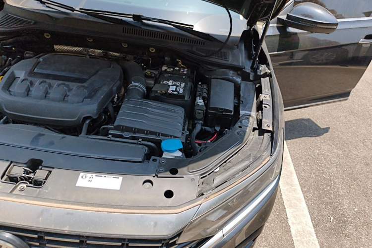 Used Volkswagen Passat 2024 380TSI Luxury Edition Engine Bay Left