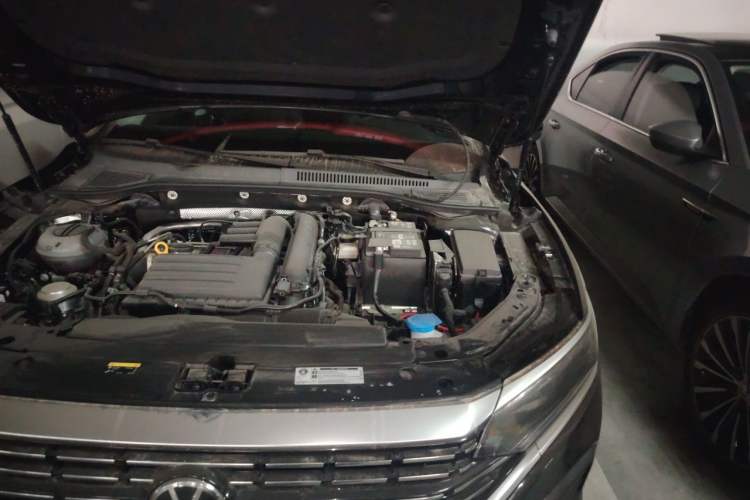 Used Volkswagen Passat 2024 280TSI Elite Edition Engine Bay Left