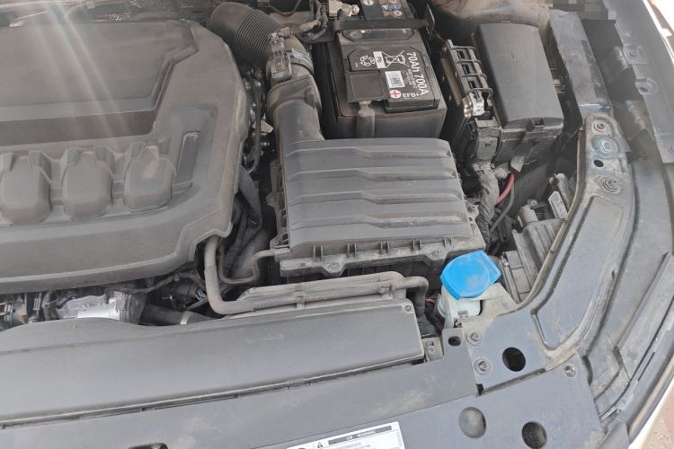 Used Volkswagen Passat 2024 330TSI Elite Edition Engine Bay Left