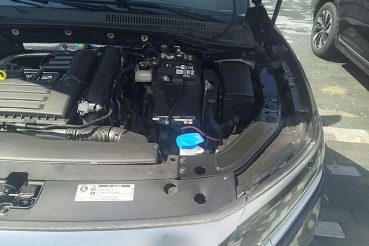 Used Volkswagen Passat 2024 280TSI Business Edition Engine Bay Left