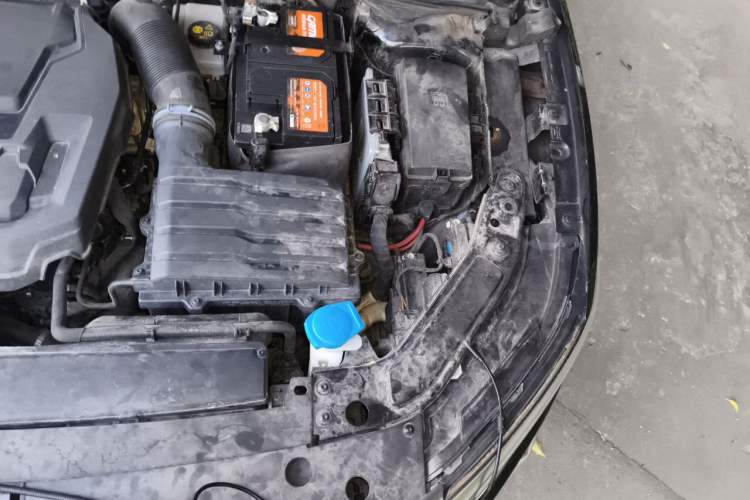 Used Volkswagen Passat 2024 380TSI Luxury Edition Engine Bay Left