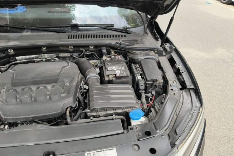 Used Volkswagen Passat 2024 380TSI Starry Dragon Edition Engine Bay Left