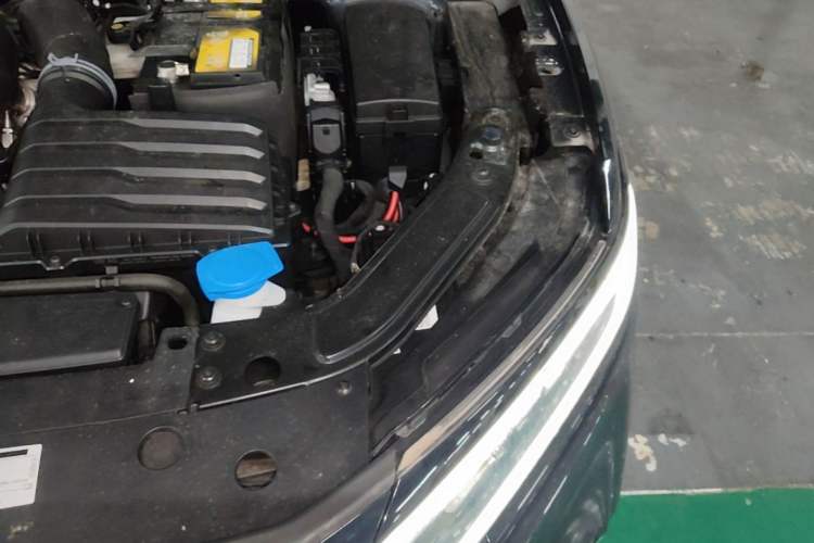 Used Volkswagen Passat 2024 380TSI Starry Dragon Edition Engine Bay Left