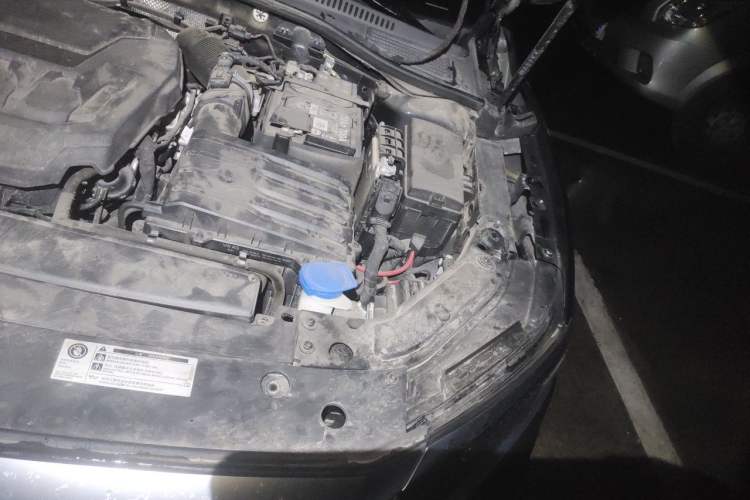 Used Volkswagen Passat 2024 330TSI Elite Edition Engine Bay Left