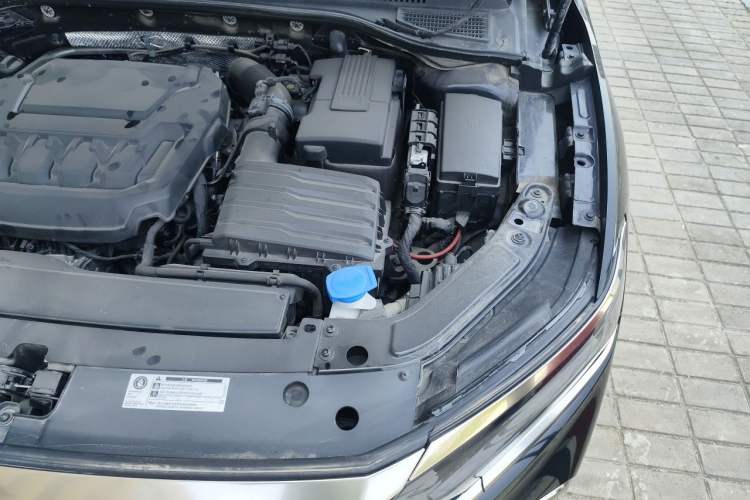 Used Volkswagen Passat 2024 330TSI Starry Elite Edition Engine Bay Left
