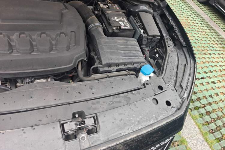 Used Volkswagen Passat 2024 380TSI Starry Luxury Edition Engine Bay Left