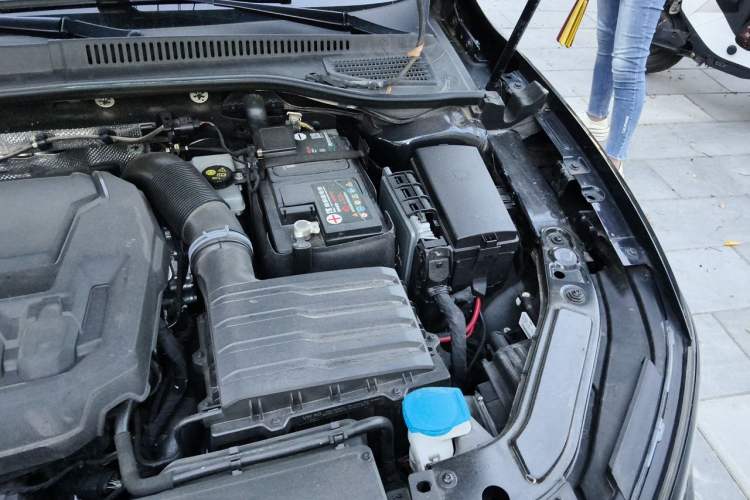 Used Volkswagen Passat 2024 380TSI Starry Dragon Edition Engine Bay Left