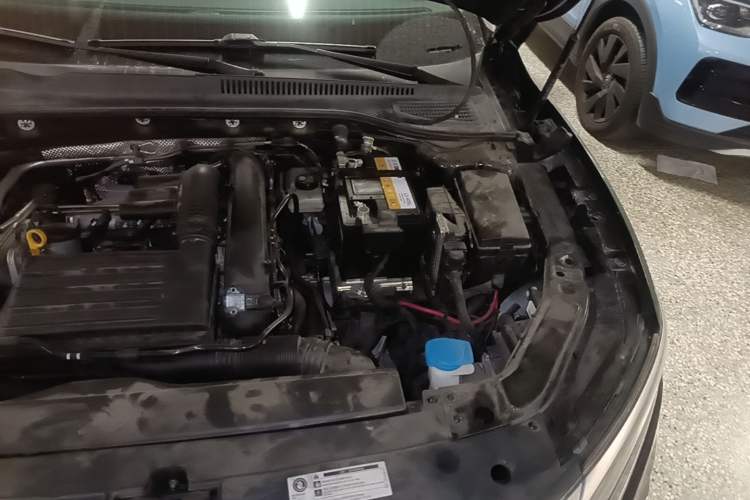 Used Volkswagen Passat 2024 280TSI Business Edition Engine Bay Left