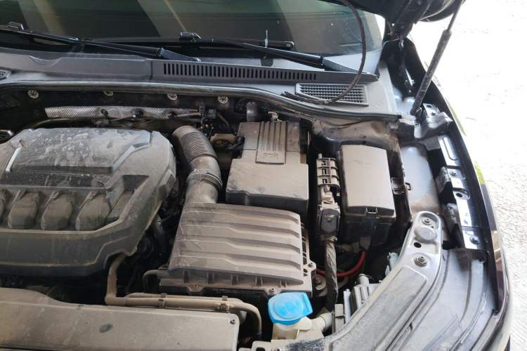 Used Volkswagen Passat 2024 380TSI Starry Dragon Edition Engine Bay Left