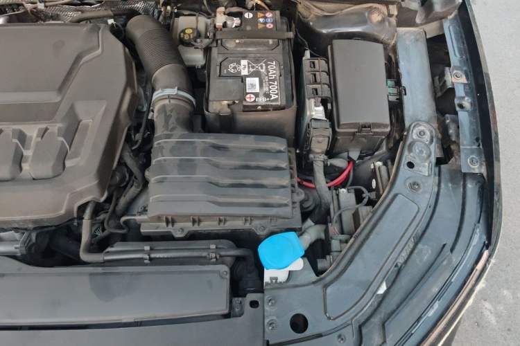 Used Volkswagen Passat 2024 380TSI Starry Luxury Edition Engine Bay Left