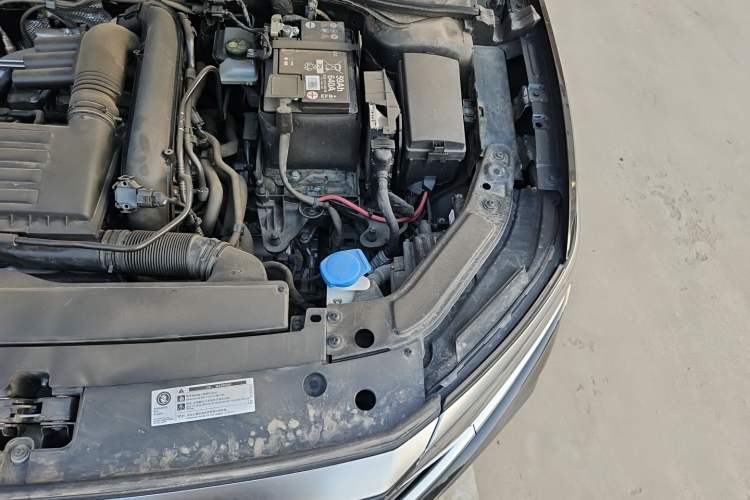 Used Volkswagen Passat 2024 280TSI Business Edition Engine Bay Left